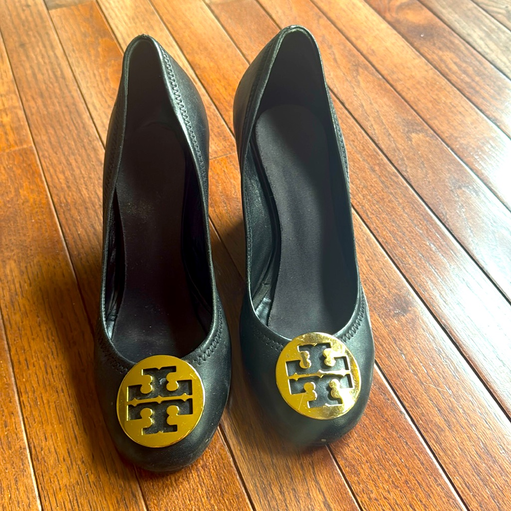 Tory Burch Leather Heels Size: 11